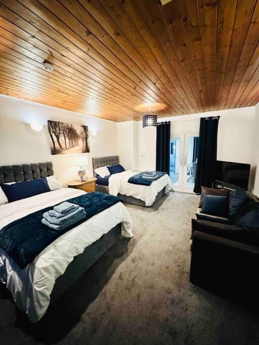 Modern 2 Bedroom Apt Derby City Экстерьер фото