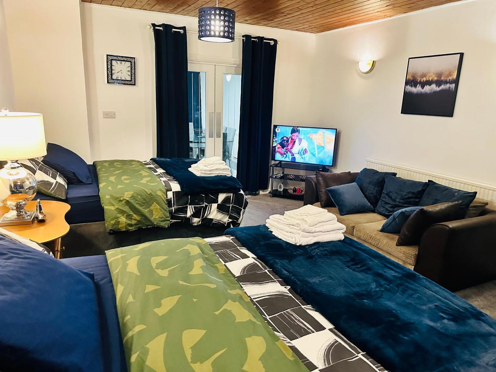 Modern 2 Bedroom Apt Derby City Экстерьер фото